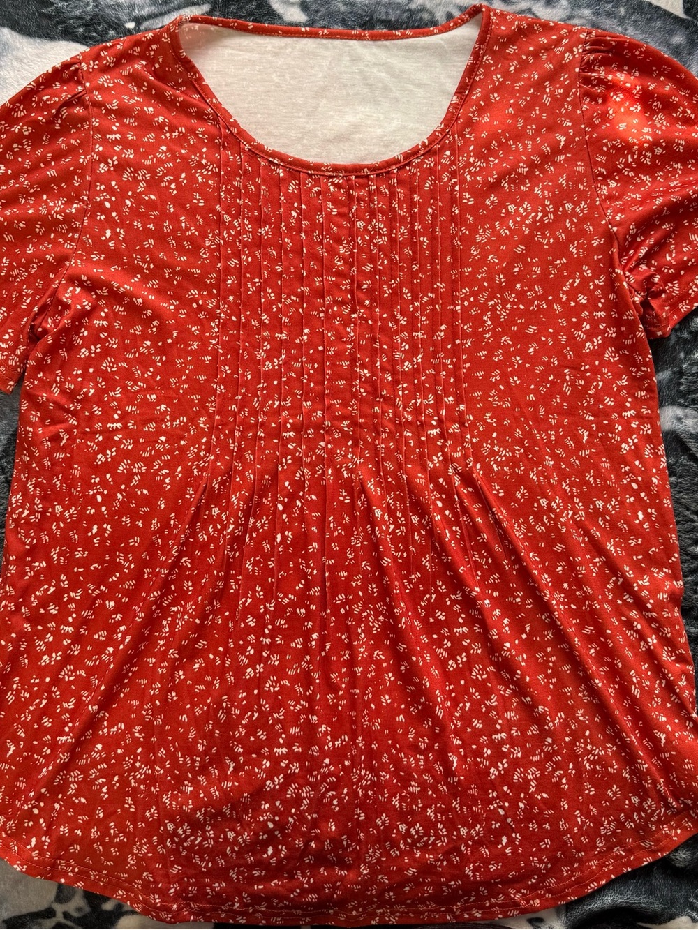 Red Floral Pintuck Women's Top